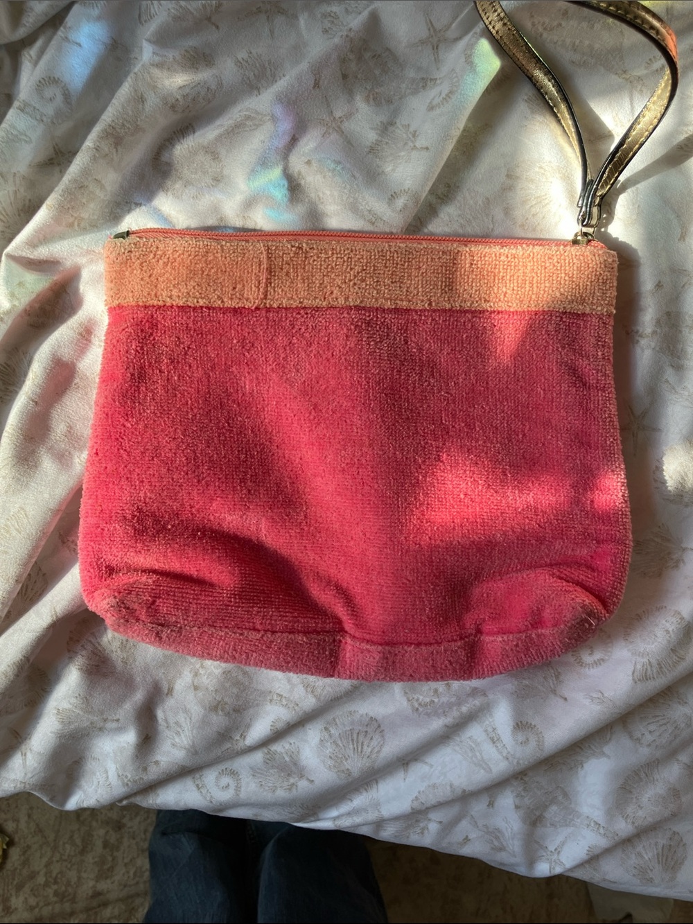 (QUITE A BIT OF WEAR LOOK AT DESCRIPTION) Victoria secret makeup bag - Picture 7 of 13